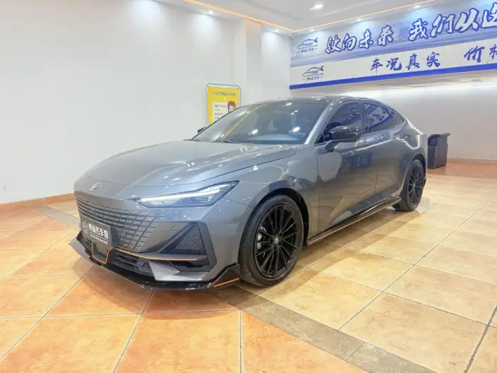 Changan UNI-V 2023 Model 1.5T Sports Edition