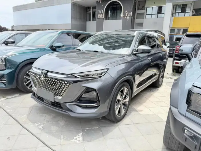 Changan X7 PLUS 2024 Model 1.5T DCT Zun Shine Model 7 seat