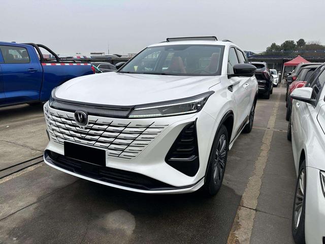 Changan CS75 PLUS 2023 3rd Gen 1.5T Automatic Premium – фото 1