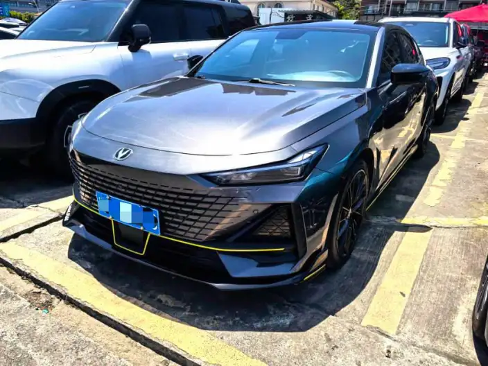 Changan UNI-V 2022 Model 1.5T Sports Edition