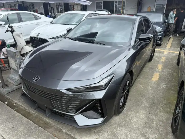 Changan UNI-V 2022 Model 1.5T Noble Model