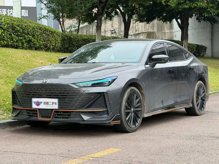 Changan UNI-V 2023 Model 1.5T Sports Edition