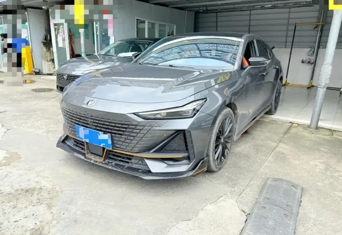 Changan UNI-V 2023 Model 1.5T Sports Edition