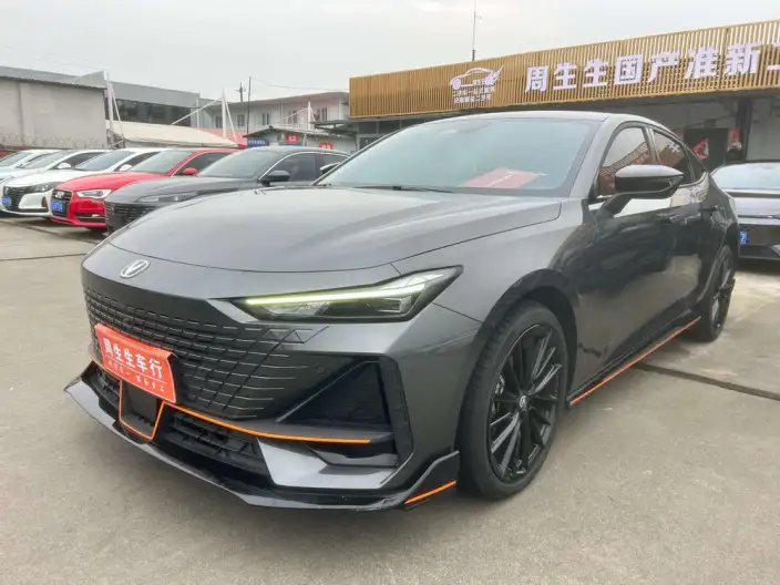 Changan UNI-V 2023 Model 1.5T Sports Edition