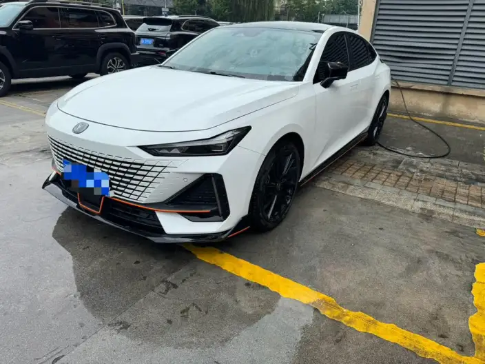 Changan UNI-V 2023 Model 1.5T Sports Edition