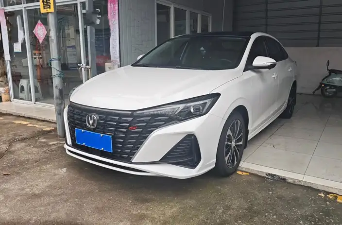 Changan Eado 2022 Model PLUS Blue whale NE 1.4T GDI DCT Noble Model