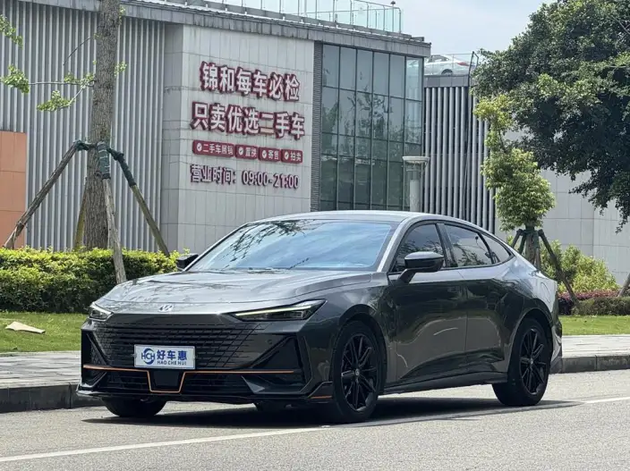 Changan UNI-V 2022 Model 1.5T Sports Edition