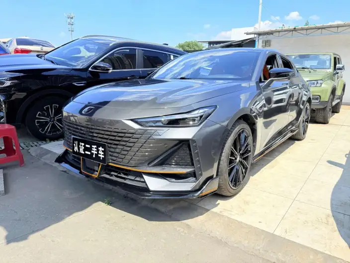 Changan UNI-V 2023 Model 1.5T Sports Edition