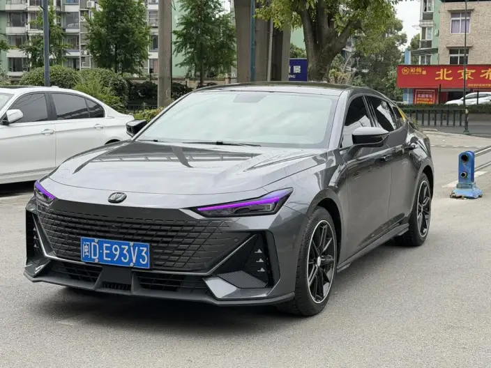 Changan UNI-V 2022 Model 1.5T Noble Model