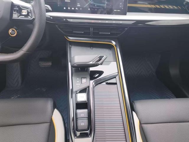 MG5 Scorpio 2022 1.5T Trophy Sport Flagship – фото 9