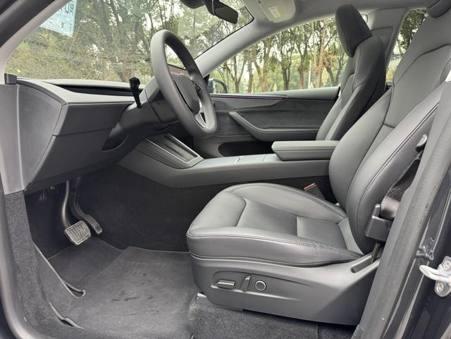 Tesla Model Y 2025 Long Range AWD – фото 4