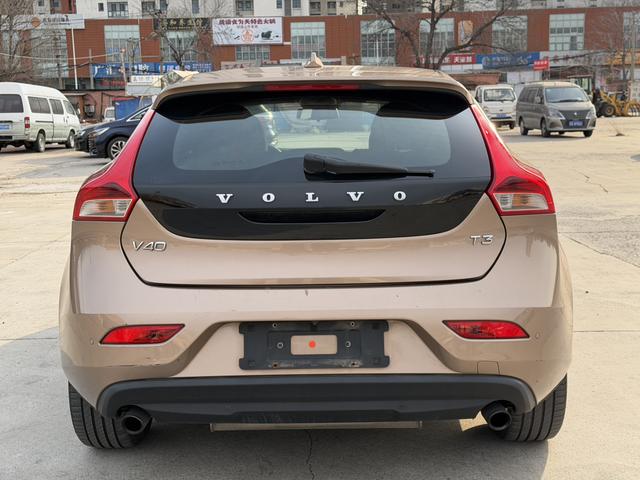 Volvo V40 2016 модификация T3 Smart Yi Edition – фото 4