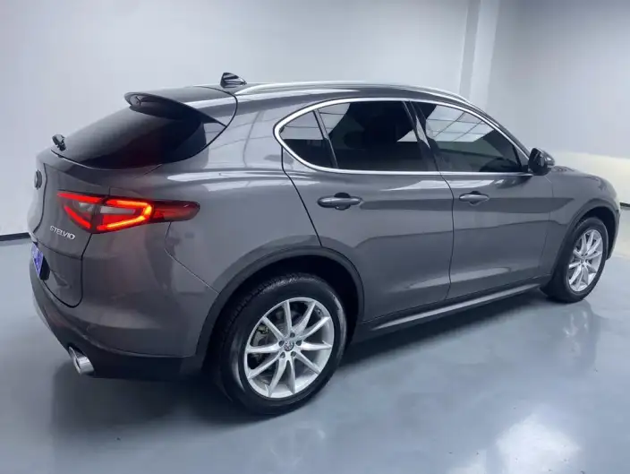 Alfa Romeo Stelvio 2021 Model 2.0T 280HP Deluxe Edition