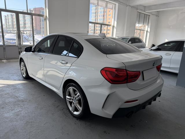 BMW 1 Series 2021 Facelift 120i M Sport Night Black Edition – фото 7