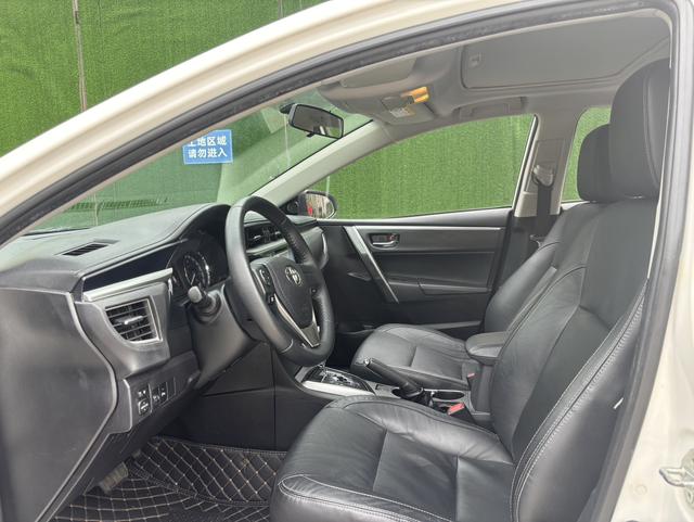 Toyota Corolla 2014 1.6L CVT GL -i натуральная кожа Edition – фото 7