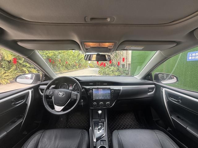 Toyota Corolla 2014 1.6L CVT GL -i натуральная кожа Edition – фото 9