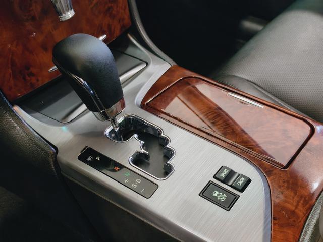 Toyota Crown 2012 2.5L Royal Leather – фото 7