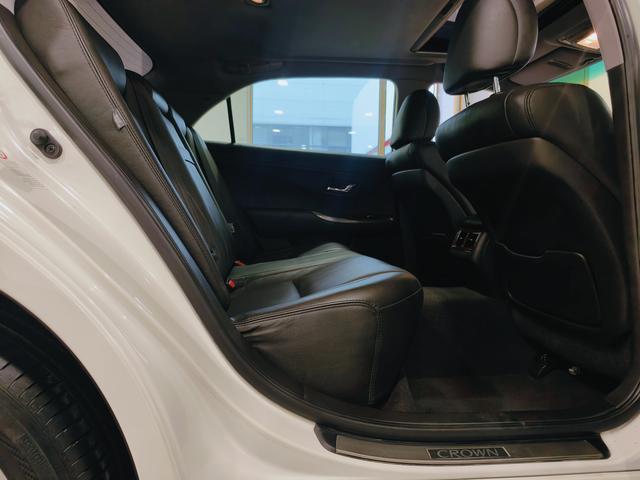 Toyota Crown 2012 2.5L Royal Leather – фото 16