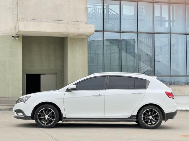 Geely Emgrand 2016 модификация лян кузов RS 1.5L CVT Up Edition – фото 9