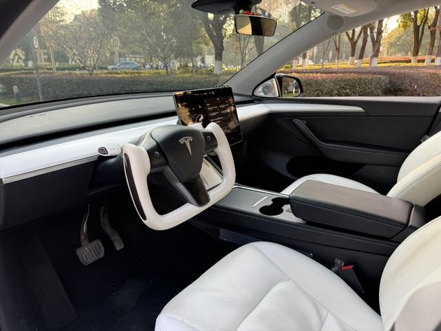 Tesla Model Y 2022 RWD – фото 4