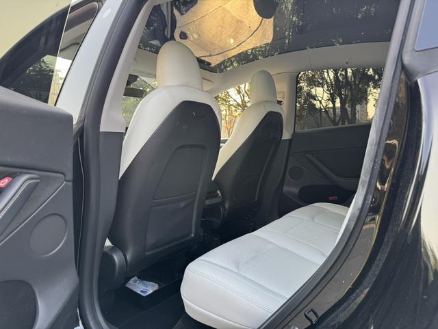 Tesla Model Y 2022 RWD – фото 6