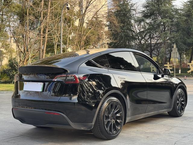 Tesla Model Y 2022 RWD – фото 11