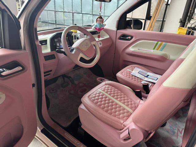 Wuling Hongguang MINIEV 2022 Macaron Premium LFP – фото 4
