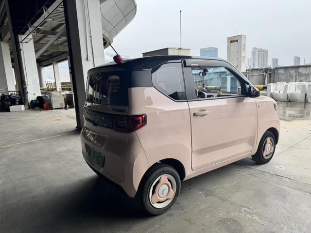 Wuling Hongguang MINIEV 2022 Macaron Premium LFP – фото 9