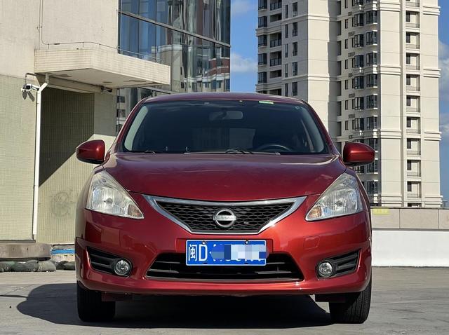 Nissan Tiida 2013 1.6L CVT Cool Café – фото 2