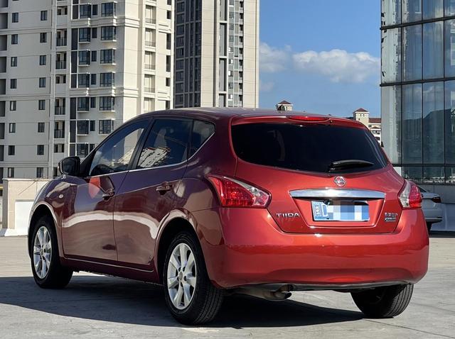 Nissan Tiida 2013 1.6L CVT Cool Café – фото 6