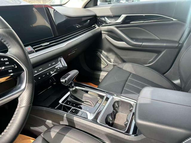 Bestune B70 2023 Third Gen 1.5T Automatic Enjoy 70th Anniversary Edition – фото 6