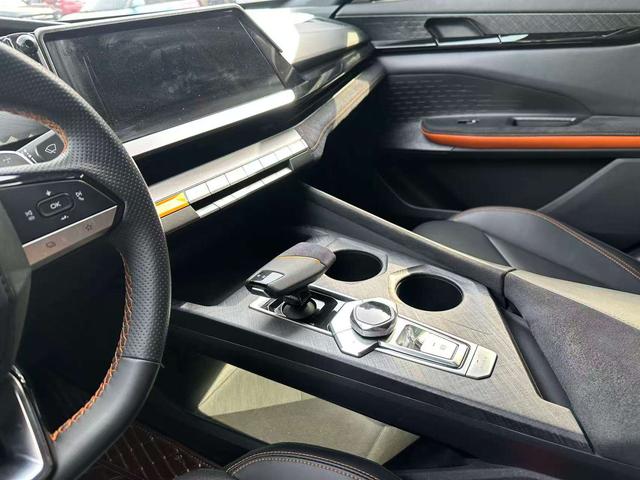Changan UNI-V 2022 1.5T Sport – фото 6