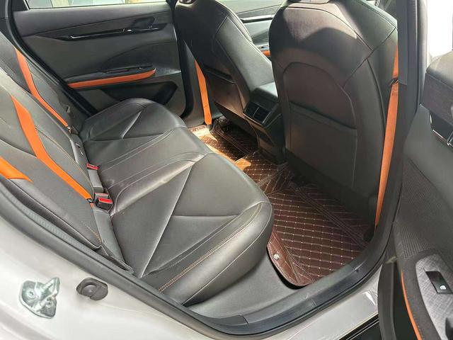 Changan UNI-V 2022 1.5T Sport – фото 10