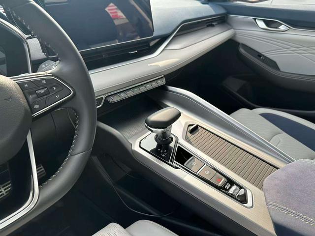 Geely Xingrui 2023 2.0T Premium – фото 6