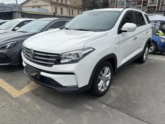 Fengguang S560 2021 Model Facelift 1.5T CVT Elite Model 7 seat