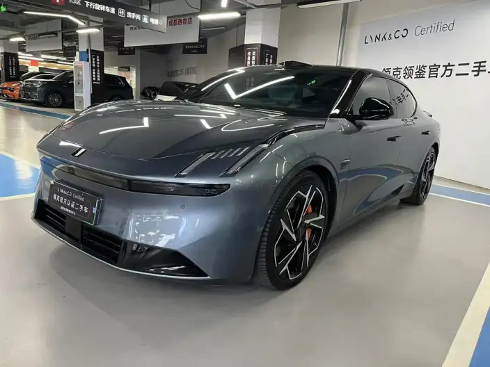 **Lynk & Co Z10** 2024 Model 95kWh 702km 4WD Smart Driving Ultra