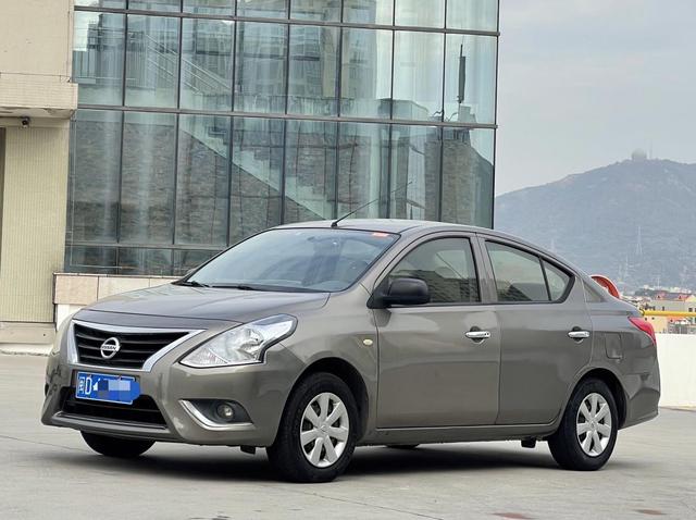 Nissan Sunny 2016 1.5XE CVT Leading – фото 1