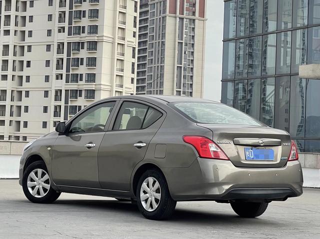 Nissan Sunny 2016 1.5XE CVT Leading – фото 5