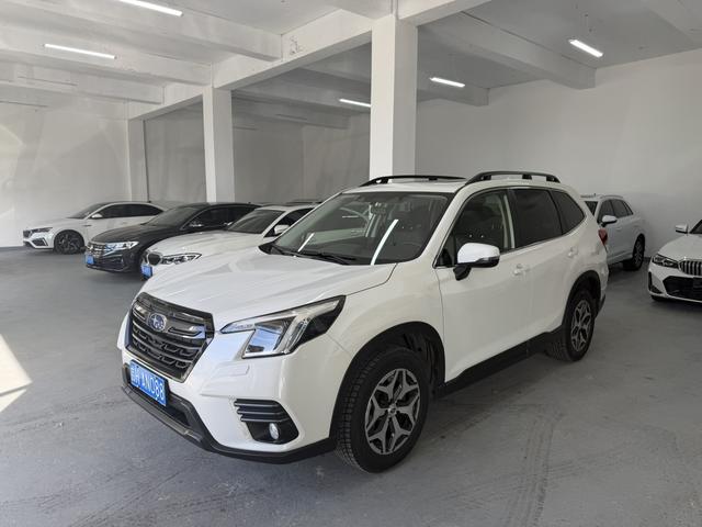 Subaru Forester 2022 2.0i AWD Luxury EyeSight – фото 1
