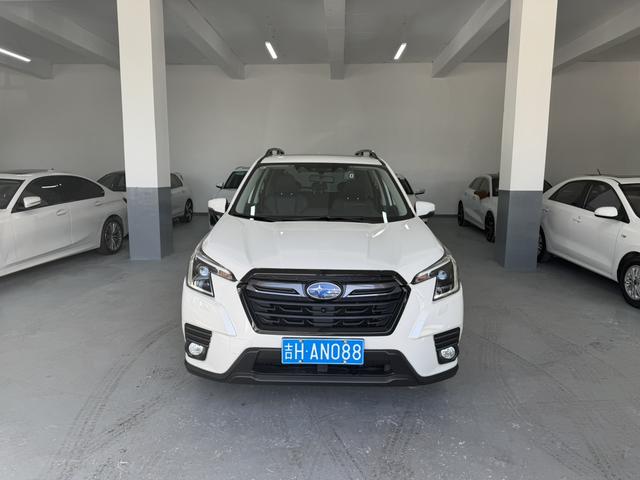 Subaru Forester 2022 2.0i AWD Luxury EyeSight – фото 2