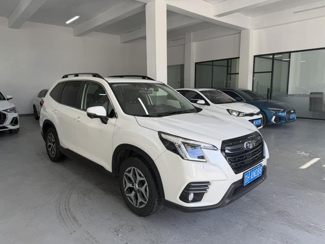 Subaru Forester 2022 2.0i AWD Luxury EyeSight – фото 3