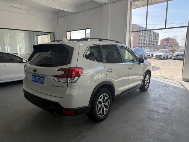 Subaru Forester 2022 2.0i AWD Luxury EyeSight – фото 6