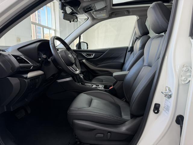 Subaru Forester 2022 2.0i AWD Luxury EyeSight – фото 18