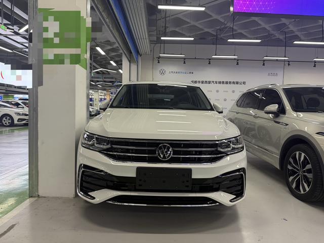 Volkswagen Tiguan L 2022 330TSI Automatic 2WD R-Line Flagship Edition – фото 2