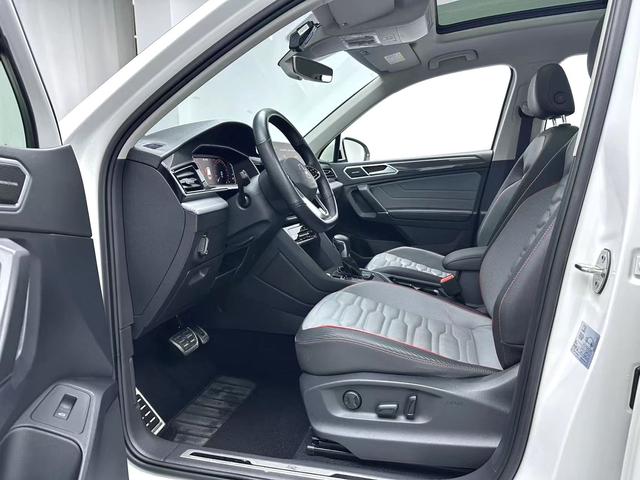 Volkswagen Tiguan L 2022 330TSI Automatic 2WD R-Line Flagship Edition – фото 3
