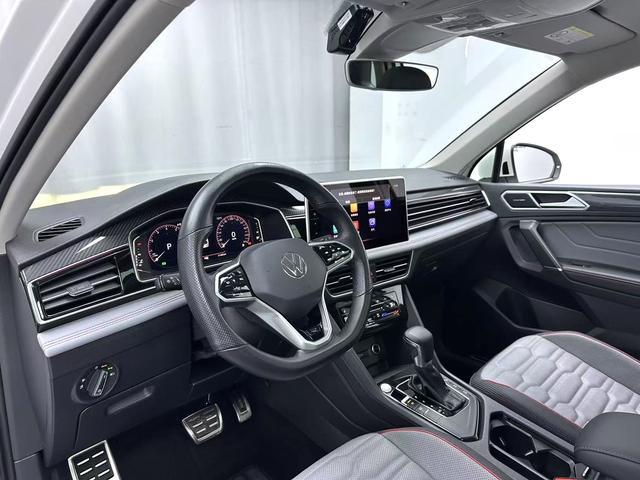 Volkswagen Tiguan L 2022 330TSI Automatic 2WD R-Line Flagship Edition – фото 4