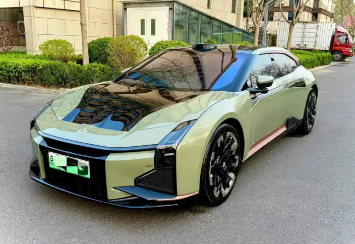 HiPhi Z 2023 Model 5 seat Edition