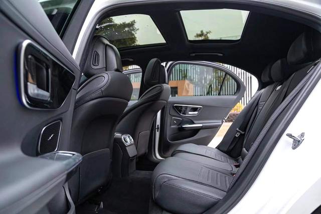Mercedes-Benz C-Class 2023 Facelift C 260 L Sport – фото 6