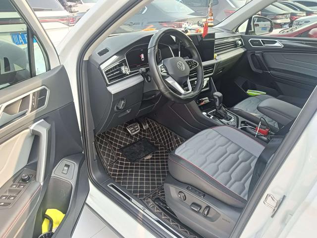 Volkswagen Tiguan L Раздел 2023 380TSI 4WD R-Line Ultimate Edition 7 seat – фото 2
