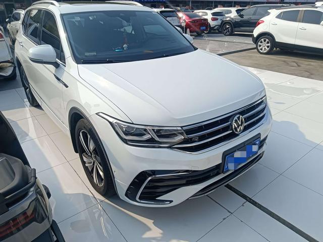 Volkswagen Tiguan L Раздел 2023 380TSI 4WD R-Line Ultimate Edition 7 seat – фото 7
